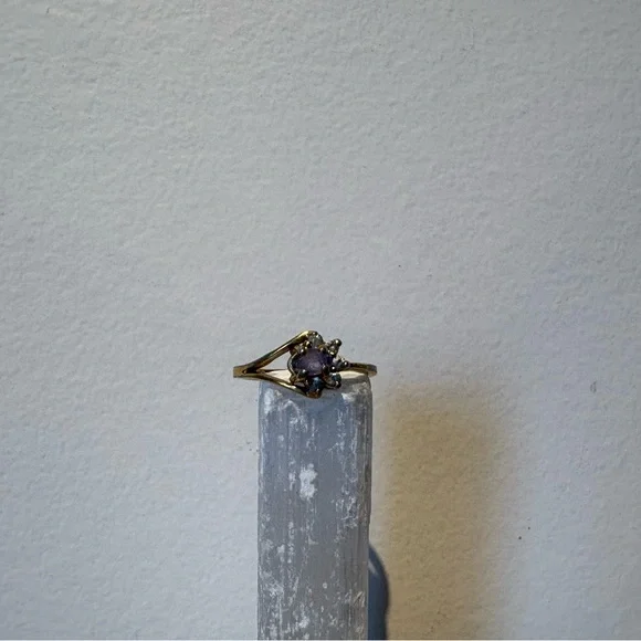 14K Amethyst & Cubic Zirconium Ring - Picture 5 of 10